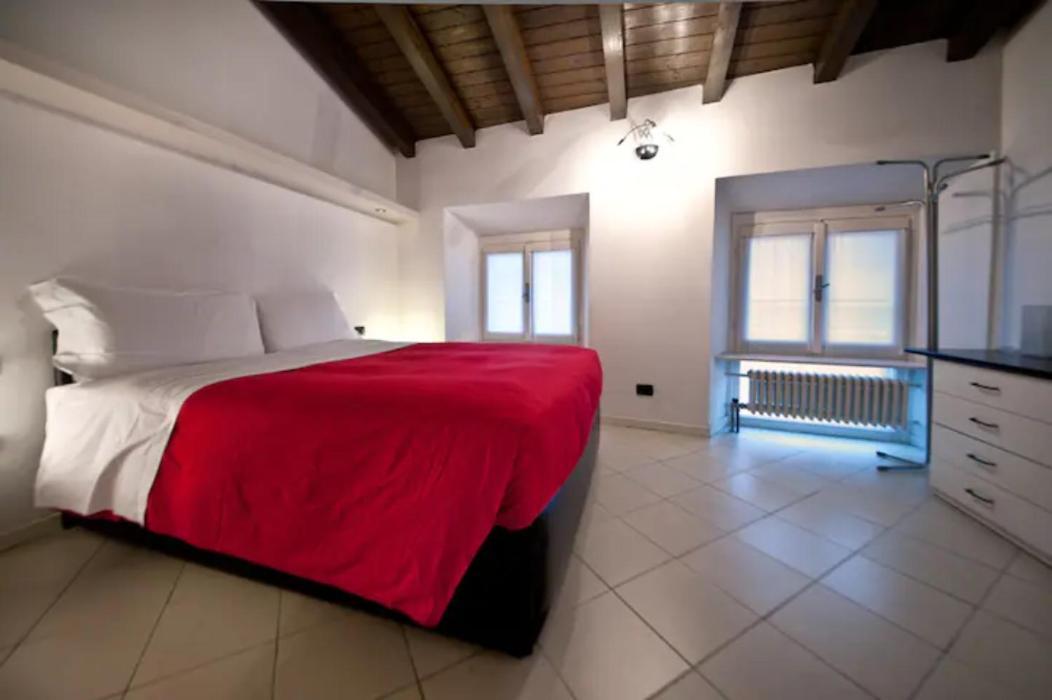 Cute And Cozy Centro Citta' Apartment Bergamo Luaran gambar